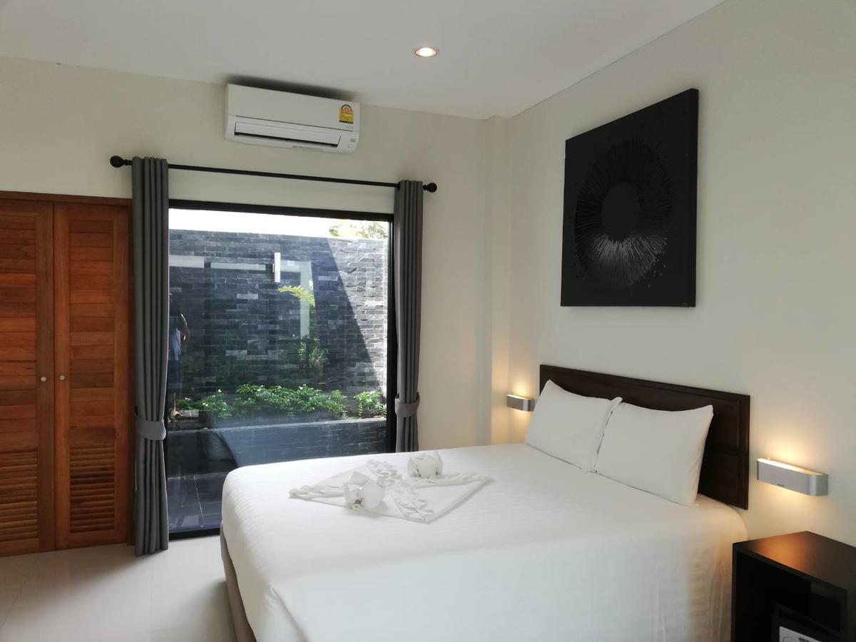 Limelight Village 3*